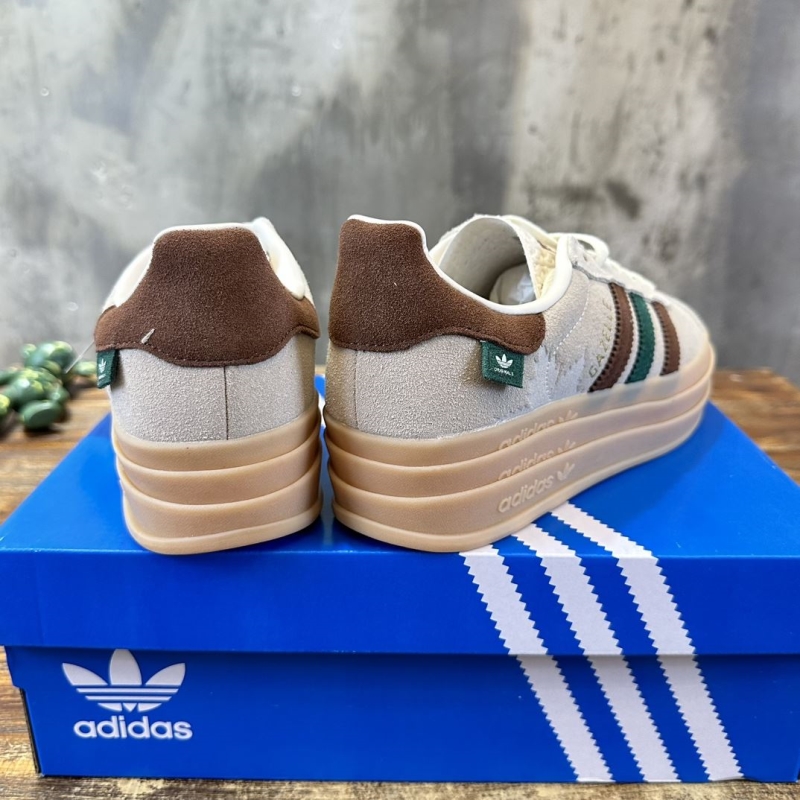 Adidas Sneakers